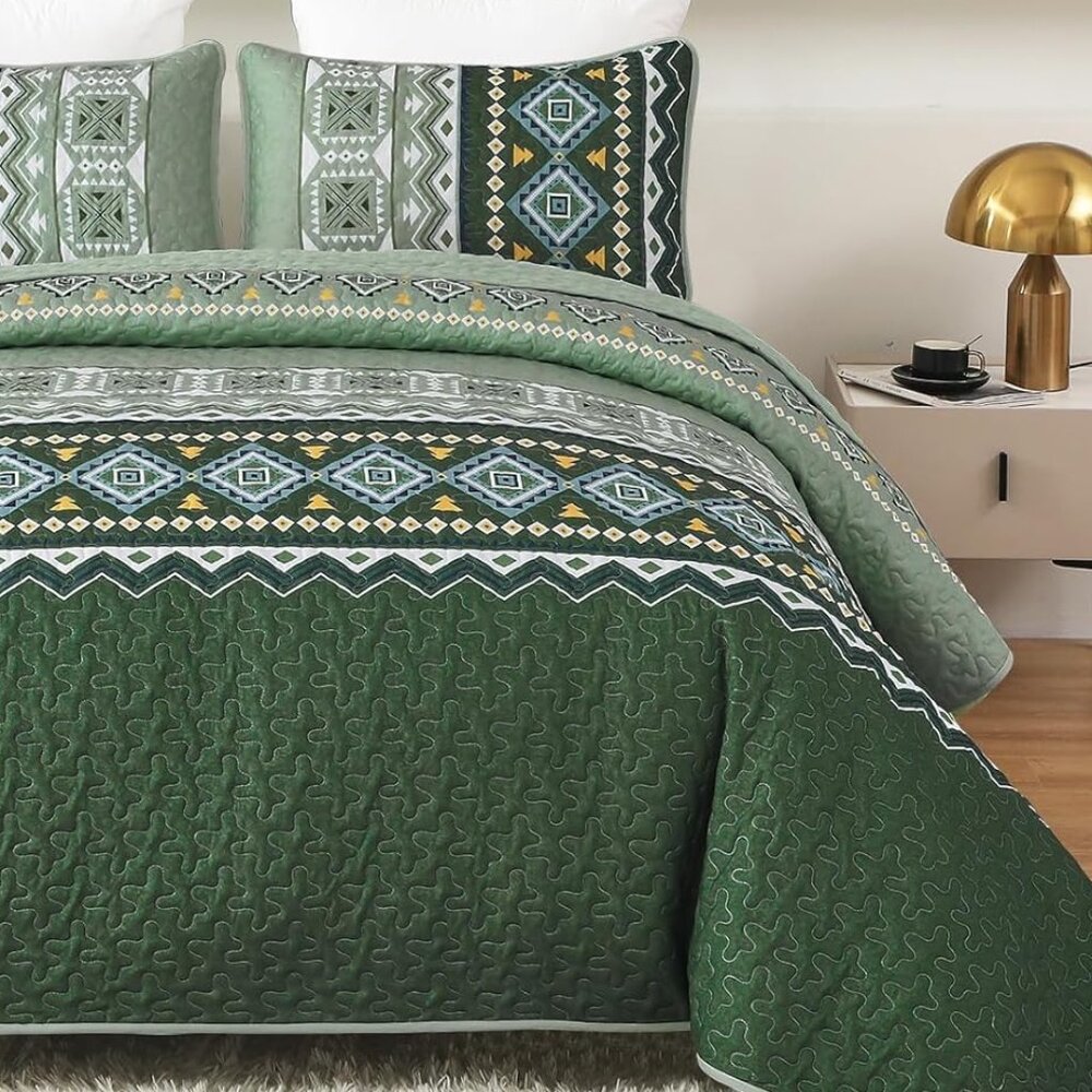New Boho Aztec Green 3 PC Bedding 100% Polyester Quilt Set • KING Size